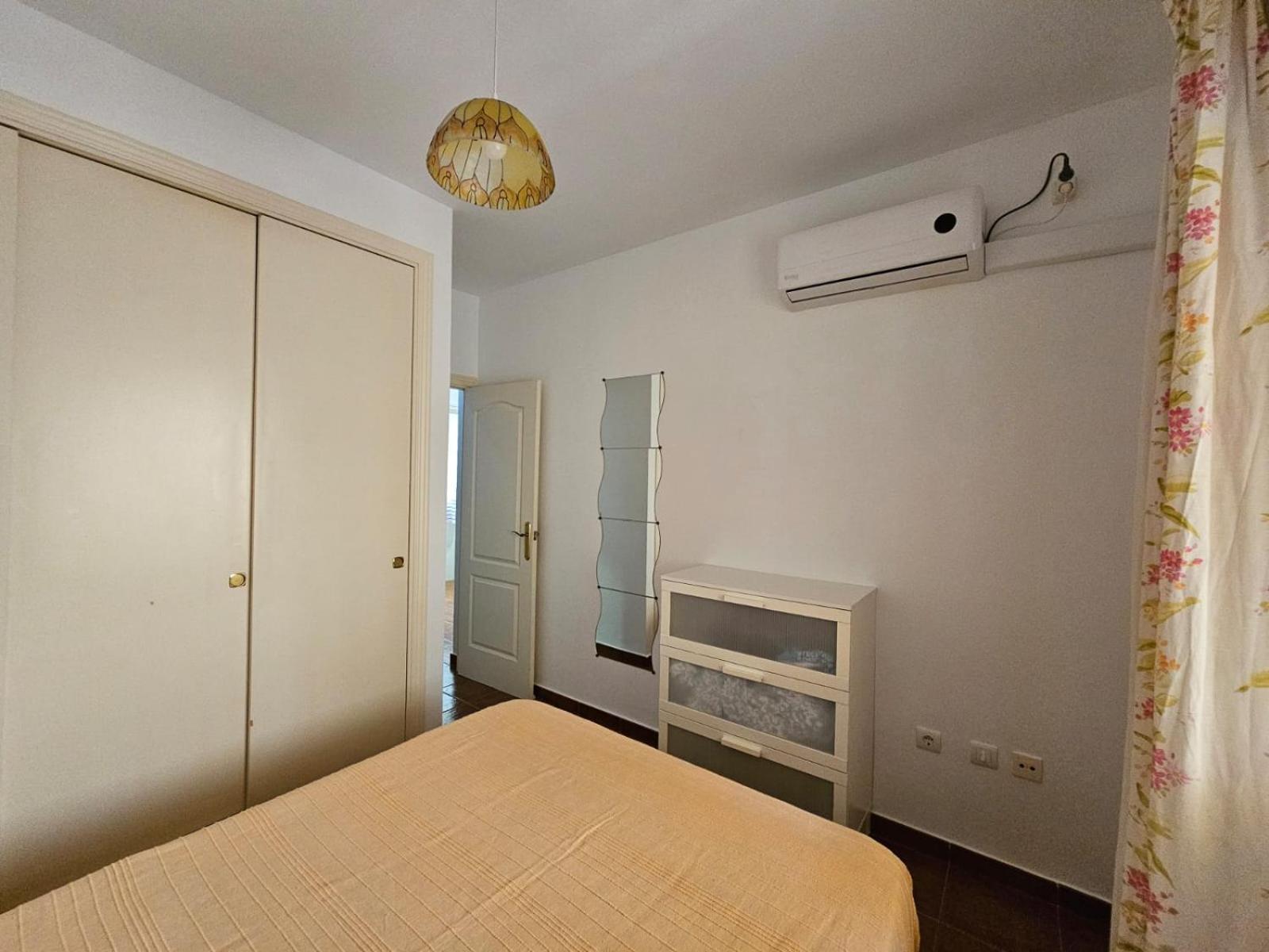 Apartment De *