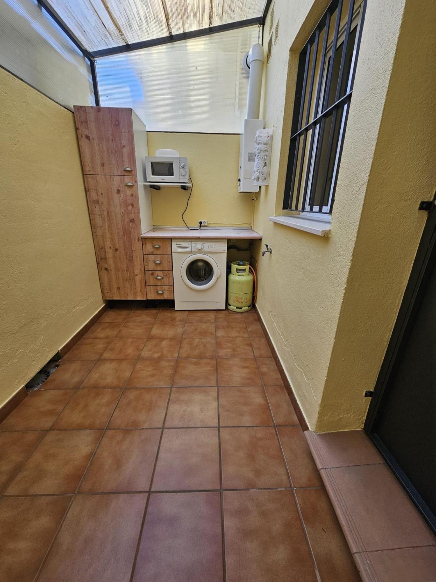 Apartment De *